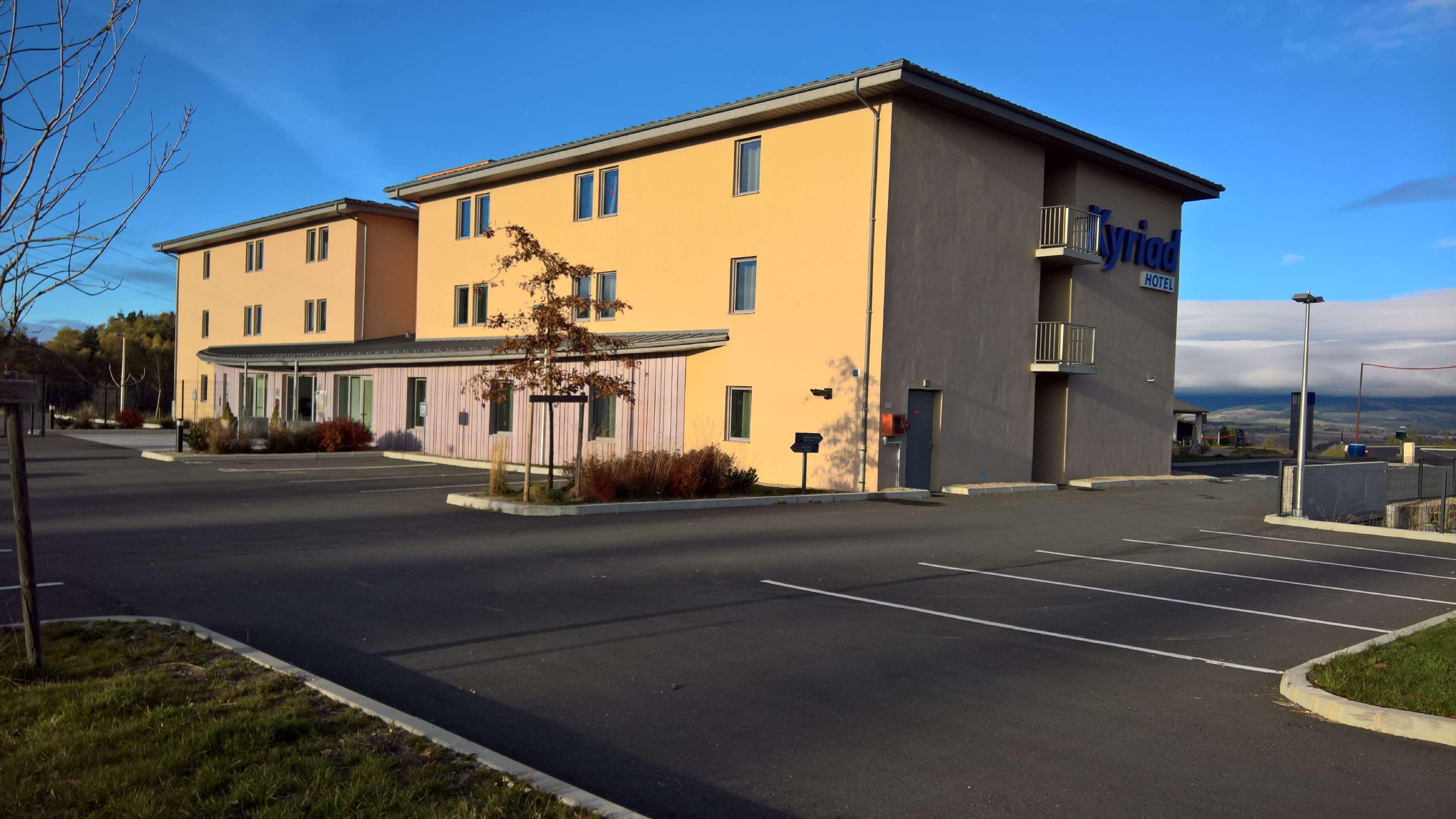 Kyriad Saint Chely D'Apcher - Aire De La Lozere Albaret-Sainte-Marie Екстериор снимка